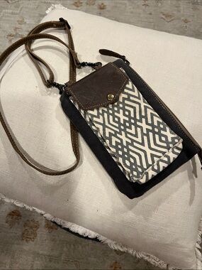 Myra Bag brown and cream patterned crossbody pouch